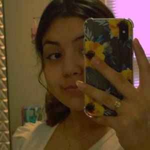 Meet your Posher, Ana